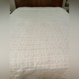 Vintage White Waffle Weave Twin Bedspread